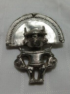 Anthropomorphic Tairona jewelry - vintage copy of a pre-Columbian-style pendant